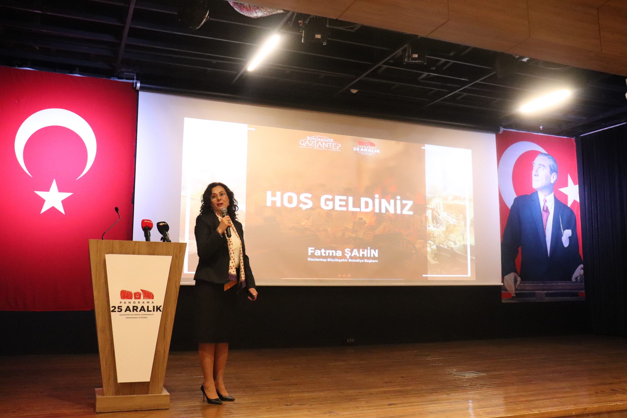 Prof.Dr. Nejla Günay Konferansı ” Antep’e Gazilik Ünvanı Verilişinin 103.Yılı Kutlaması”