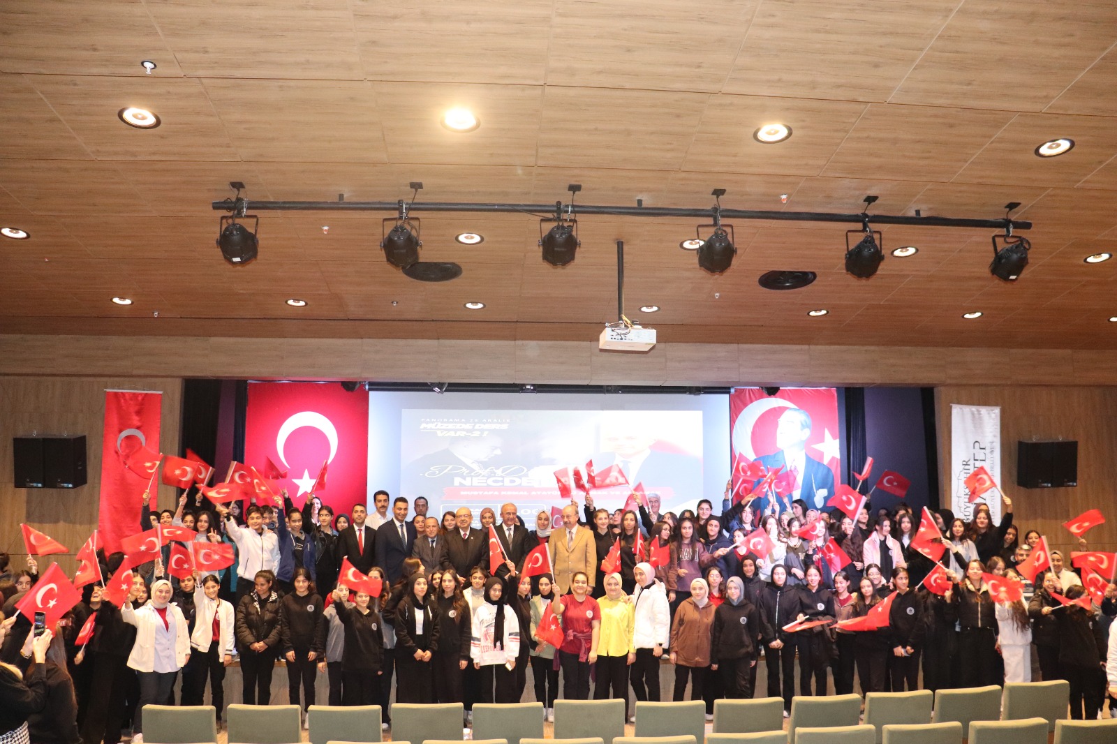 Müzede Ders Var -2  Prof.Dr. Necdet Aysal Konferansı – “Mustafa Kemal’ Atatürk’ü Anmak ve Anlamak